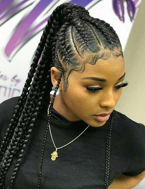 Black woman with ponytail boxbraids